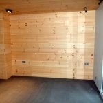 Qualitat i servei defineixen Fusteria de luxe Carpintería de lujo Ebenisteria Confer Andorra, que es caracteritza per un equip multidisciplinari i una oficina tècnica amb professionals de primera línia i anys d’experiència. Aquesta capacitat de treball permet fer realitat qualsevol disseny d’un arquitecte o interiorista a partir d’un simple esbós i, alhora, mantenir una interlocució amb el client que busca solucions per donar resposta a les necessitats funcionals d’un espai. Taller d’ebenisteria i fusteria de luxe i d’alta gamma. Som capaços de fer realitat un moble partint del plànol més detallat però també d’una idea mínima, un simple croquis, inspiració o element preexistent. En col·laboració amb arquitectes, interioristes i professionals del disseny, els nostres experts en fusta seleccionaran els materials i tècniques adequats perquè el moble adquireixi tot el seu potencial estètic i funcional i tingui un rendiment òptim en l’ús que se’n faci.