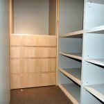 Qualitat i servei defineixen Fusteria de luxe Carpintería de lujo Ebenisteria Confer Andorra, que es caracteritza per un equip multidisciplinari i una oficina tècnica amb professionals de primera línia i anys d’experiència. Aquesta capacitat de treball permet fer realitat qualsevol disseny d’un arquitecte o interiorista a partir d’un simple esbós i, alhora, mantenir una interlocució amb el client que busca solucions per donar resposta a les necessitats funcionals d’un espai. Taller d’ebenisteria i fusteria de luxe i d’alta gamma. Som capaços de fer realitat un moble partint del plànol més detallat però també d’una idea mínima, un simple croquis, inspiració o element preexistent. En col·laboració amb arquitectes, interioristes i professionals del disseny, els nostres experts en fusta seleccionaran els materials i tècniques adequats perquè el moble adquireixi tot el seu potencial estètic i funcional i tingui un rendiment òptim en l’ús que se’n faci.