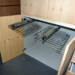 Qualitat i servei defineixen Fusteria de luxe Carpintería de lujo Ebenisteria Confer Andorra, que es caracteritza per un equip multidisciplinari i una oficina tècnica amb professionals de primera línia i anys d’experiència. Aquesta capacitat de treball permet fer realitat qualsevol disseny d’un arquitecte o interiorista a partir d’un simple esbós i, alhora, mantenir una interlocució amb el client que busca solucions per donar resposta a les necessitats funcionals d’un espai. Taller d’ebenisteria i fusteria de luxe i d’alta gamma. Som capaços de fer realitat un moble partint del plànol més detallat però també d’una idea mínima, un simple croquis, inspiració o element preexistent. En col·laboració amb arquitectes, interioristes i professionals del disseny, els nostres experts en fusta seleccionaran els materials i tècniques adequats perquè el moble adquireixi tot el seu potencial estètic i funcional i tingui un rendiment òptim en l’ús que se’n faci.