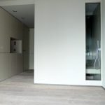 Qualitat i servei defineixen Fusteria de luxe Carpintería de lujo Ebenisteria Confer Andorra, que es caracteritza per un equip multidisciplinari i una oficina tècnica amb professionals de primera línia i anys d’experiència. Aquesta capacitat de treball permet fer realitat qualsevol disseny d’un arquitecte o interiorista a partir d’un simple esbós i, alhora, mantenir una interlocució amb el client que busca solucions per donar resposta a les necessitats funcionals d’un espai. Taller d’ebenisteria i fusteria de luxe i d’alta gamma. Som capaços de fer realitat un moble partint del plànol més detallat però també d’una idea mínima, un simple croquis, inspiració o element preexistent. En col·laboració amb arquitectes, interioristes i professionals del disseny, els nostres experts en fusta seleccionaran els materials i tècniques adequats perquè el moble adquireixi tot el seu potencial estètic i funcional i tingui un rendiment òptim en l’ús que se’n faci.