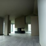 Qualitat i servei defineixen Fusteria de luxe Carpintería de lujo Ebenisteria Confer Andorra, que es caracteritza per un equip multidisciplinari i una oficina tècnica amb professionals de primera línia i anys d’experiència. Aquesta capacitat de treball permet fer realitat qualsevol disseny d’un arquitecte o interiorista a partir d’un simple esbós i, alhora, mantenir una interlocució amb el client que busca solucions per donar resposta a les necessitats funcionals d’un espai. Taller d’ebenisteria i fusteria de luxe i d’alta gamma. Som capaços de fer realitat un moble partint del plànol més detallat però també d’una idea mínima, un simple croquis, inspiració o element preexistent. En col·laboració amb arquitectes, interioristes i professionals del disseny, els nostres experts en fusta seleccionaran els materials i tècniques adequats perquè el moble adquireixi tot el seu potencial estètic i funcional i tingui un rendiment òptim en l’ús que se’n faci.