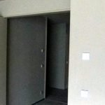 Qualitat i servei defineixen Fusteria de luxe Carpintería de lujo Ebenisteria Confer Andorra, que es caracteritza per un equip multidisciplinari i una oficina tècnica amb professionals de primera línia i anys d’experiència. Aquesta capacitat de treball permet fer realitat qualsevol disseny d’un arquitecte o interiorista a partir d’un simple esbós i, alhora, mantenir una interlocució amb el client que busca solucions per donar resposta a les necessitats funcionals d’un espai. Taller d’ebenisteria i fusteria de luxe i d’alta gamma. Som capaços de fer realitat un moble partint del plànol més detallat però també d’una idea mínima, un simple croquis, inspiració o element preexistent. En col·laboració amb arquitectes, interioristes i professionals del disseny, els nostres experts en fusta seleccionaran els materials i tècniques adequats perquè el moble adquireixi tot el seu potencial estètic i funcional i tingui un rendiment òptim en l’ús que se’n faci.