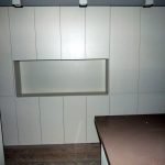 Qualitat i servei defineixen Fusteria de luxe Carpintería de lujo Ebenisteria Confer Andorra, que es caracteritza per un equip multidisciplinari i una oficina tècnica amb professionals de primera línia i anys d’experiència. Aquesta capacitat de treball permet fer realitat qualsevol disseny d’un arquitecte o interiorista a partir d’un simple esbós i, alhora, mantenir una interlocució amb el client que busca solucions per donar resposta a les necessitats funcionals d’un espai. Taller d’ebenisteria i fusteria de luxe i d’alta gamma. Som capaços de fer realitat un moble partint del plànol més detallat però també d’una idea mínima, un simple croquis, inspiració o element preexistent. En col·laboració amb arquitectes, interioristes i professionals del disseny, els nostres experts en fusta seleccionaran els materials i tècniques adequats perquè el moble adquireixi tot el seu potencial estètic i funcional i tingui un rendiment òptim en l’ús que se’n faci.